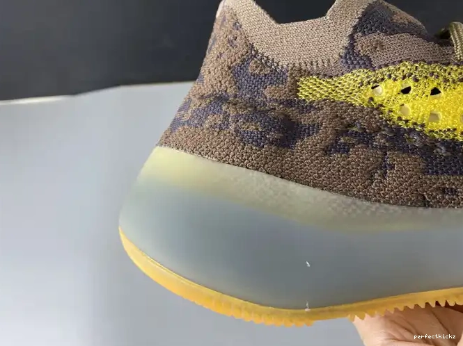 380 YEEZY GOLD 'COFFEE BOOST ADIDAS FZ4982 NON-REFLECTIVE 0509